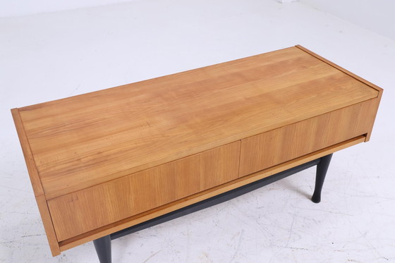 Image 1 of Vintage laden lowboard 60s | kleine Mid Century ladenkast TV-plank retro opbergruimte houten ladenkast