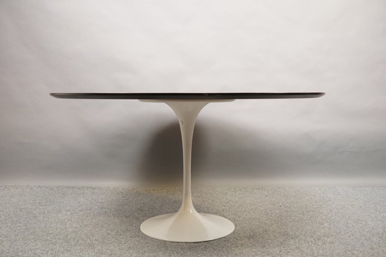 Image 1 of Knoll eettafel van Eero Saarinen