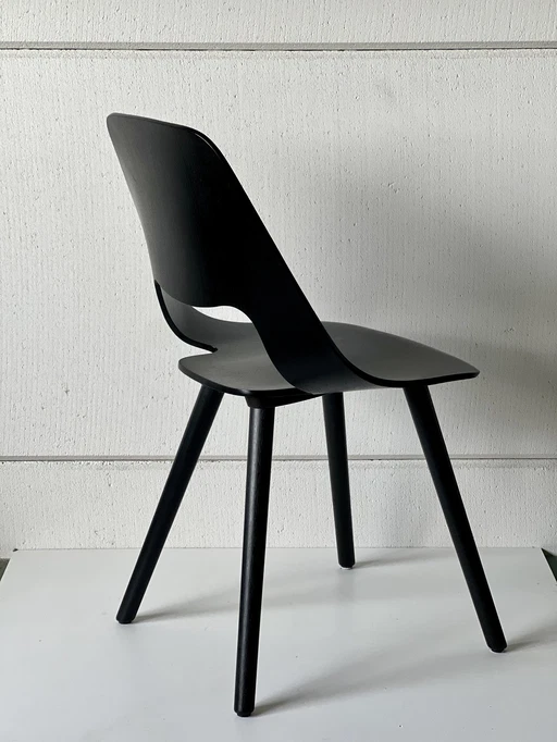 Vitra Jill Wood Zwart Stoel