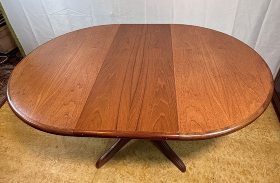 Image 1 of Mid Century Retro Vintage Teak Ronde Uitschuifbare Eettafel Door Gplan 1970
