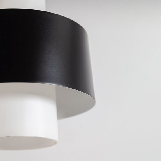 Image 1 of Vintage hanger van metaal en melkglas, 1960