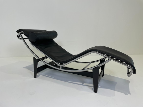 Image 1 of Cassina LC4 fauteuil