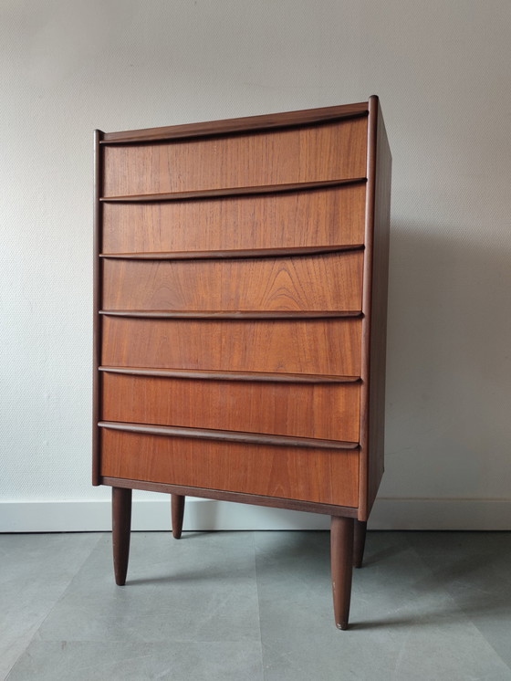 Image 1 of Vintage Deense ladekast in teak, smal én hoog!