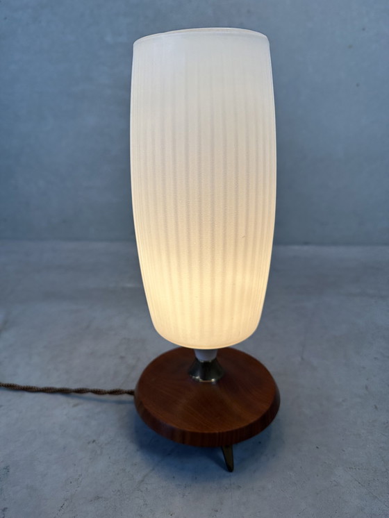 Image 1 of Vintage tripod lamp - opaline en teak