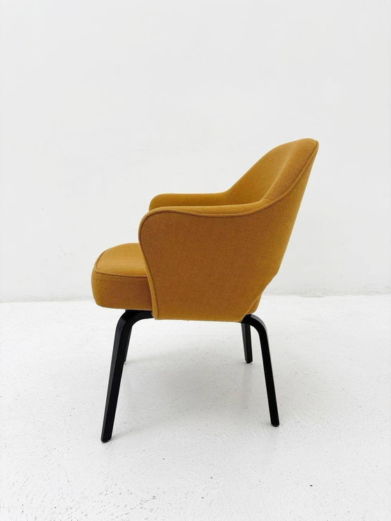 Image 1 of Knoll International Saarinen conferentie fauteuil