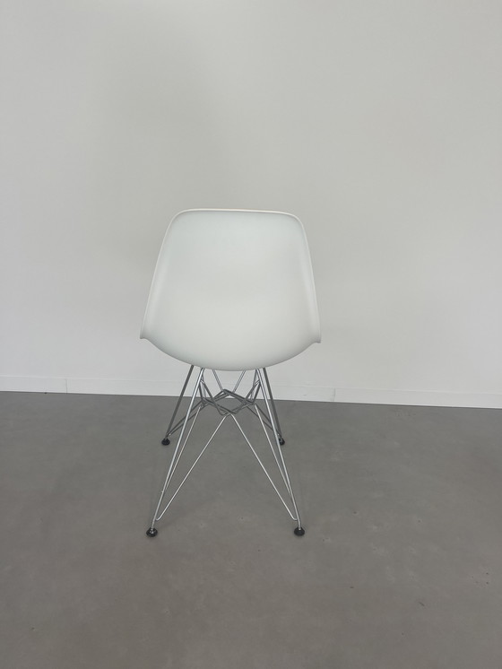 Image 1 of 4x Vitra Eames dsr stoel