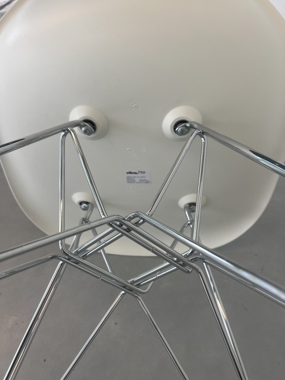 Image 1 of 4x Vitra Eames dsr stoel