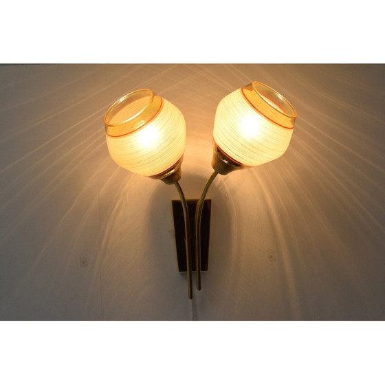 Image 1 of Mid-century wandlamp van glas en messing door Kamenicky Senov, Tsjecho-Slowakije 1960