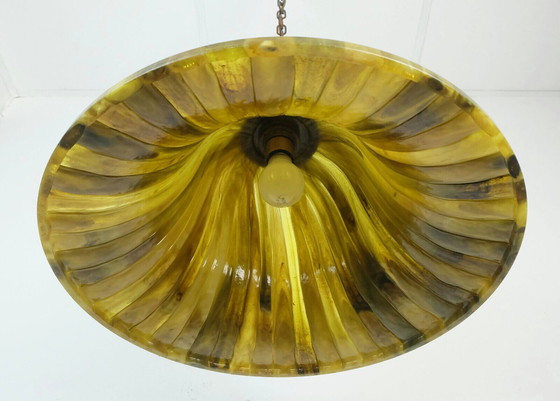 Image 1 of vintage hanglamp amberkleurig acryl en messing 1970