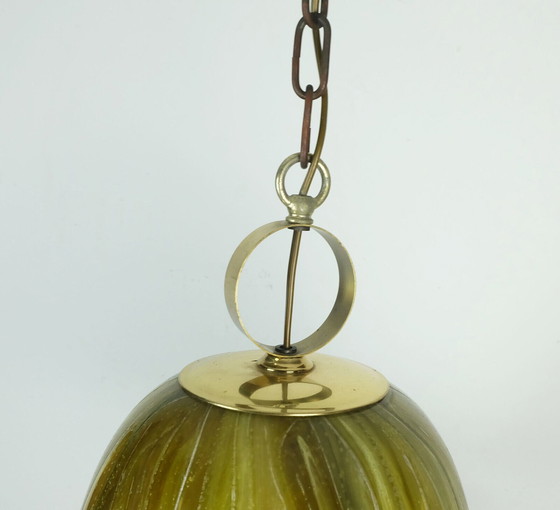 Image 1 of vintage hanglamp amberkleurig acryl en messing 1970