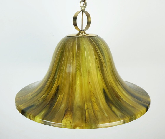 Image 1 of vintage hanglamp amberkleurig acryl en messing 1970