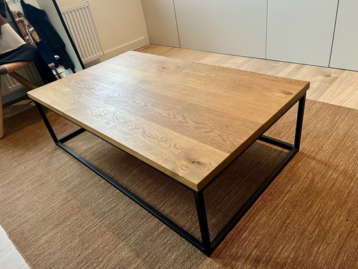 Eikenhouten salontafel, ‘Table Du Sud, zwart metalen frame