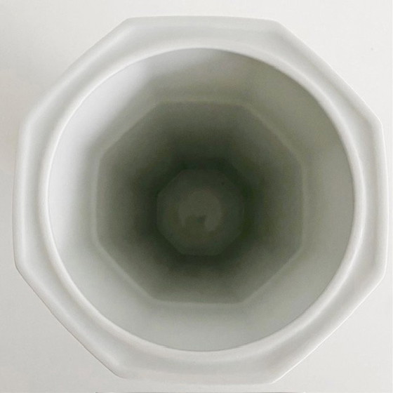 Image 1 of Vintage achthoekige Limoges vaas porselein wit