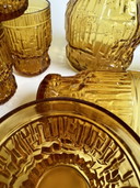 Vintage karaf set drinkglazen geel geperst glas Brutalist jaren 70 Bormioli Rocco