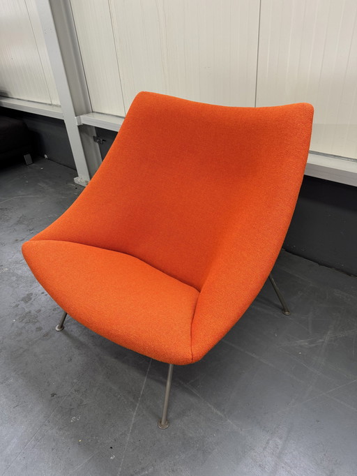 Artifort Oyster Fauteuil