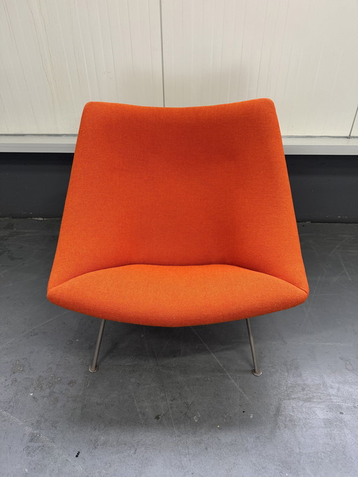 Artifort Oyster Fauteuil