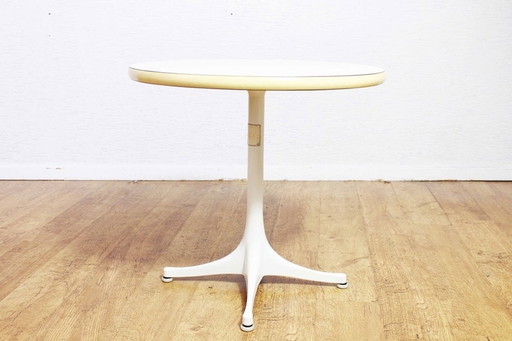 Tafel van George Nelson voor Herman Miller