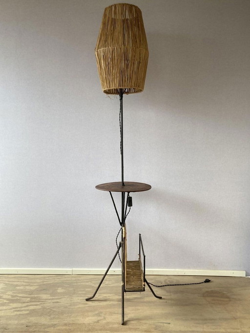 Staande lamp met tijdschriftenhouder en sisal kap, 1950S