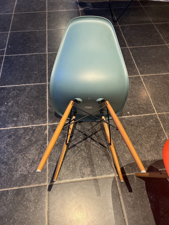 Image 1 of 6x DSW Eames Plastic Sidechair Ontworpen door Charles & Ray Eames