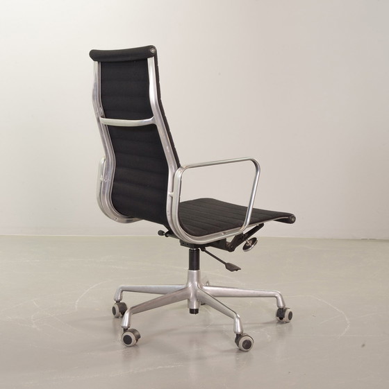 Image 1 of Verstelbare Eames Highback Zwarte Hopsak Bureaustoel Ea119 Voor Vitra, 1990S