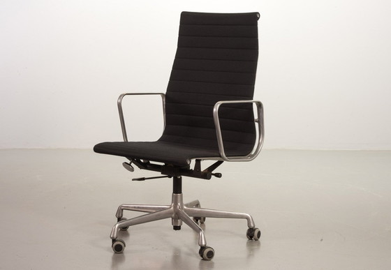 Image 1 of Verstelbare Eames Highback Zwarte Hopsak Bureaustoel Ea119 Voor Vitra, 1990S