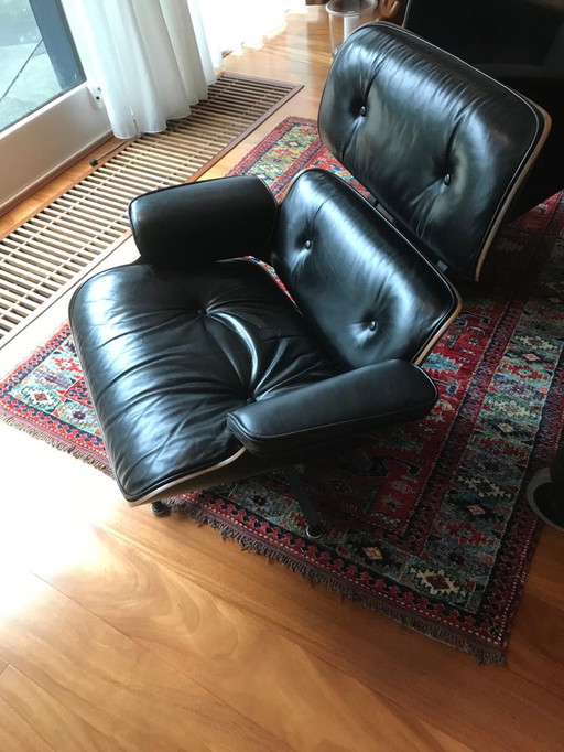 Eames fauteuil + hocker