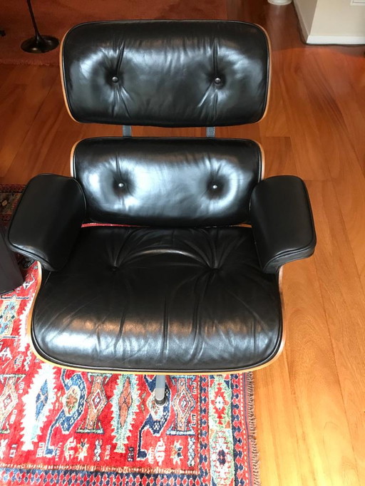 Eames fauteuil + hocker