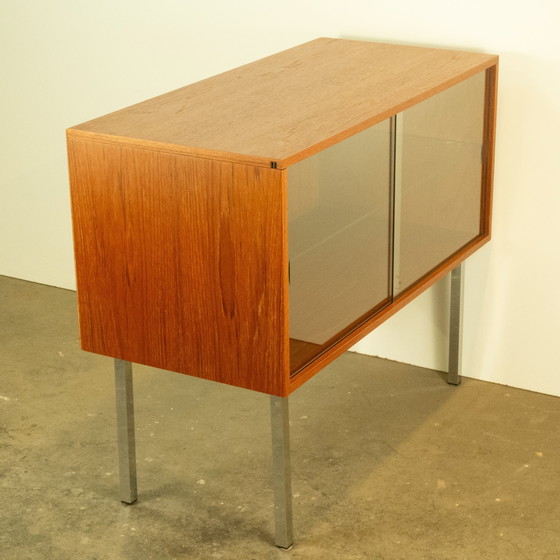 Image 1 of Vitrinekast met schuifdeuren, teak, 1970