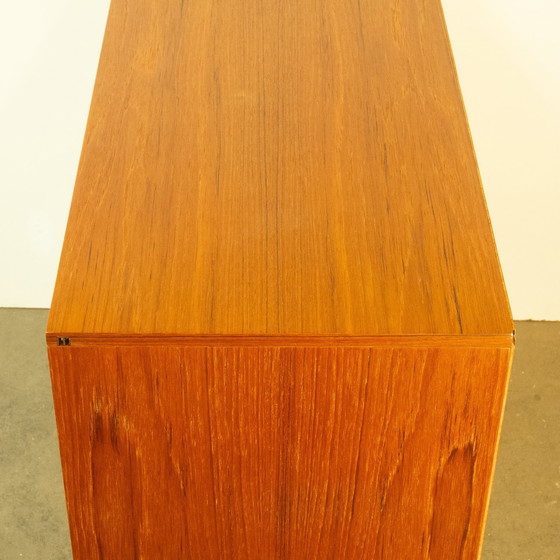 Image 1 of Vitrinekast met schuifdeuren, teak, 1970