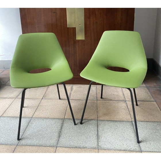 Image 1 of Paar vintage Tonneau stoelen in groene imitatie van Pierre Guariche, 1955
