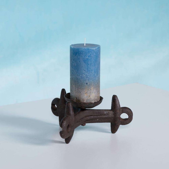 Image 1 of Brutalist metalen kandelaar, minimalist iron candle holder