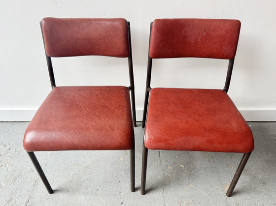 Image 1 of Stapelstoelen, Vintage, met rood vinyl