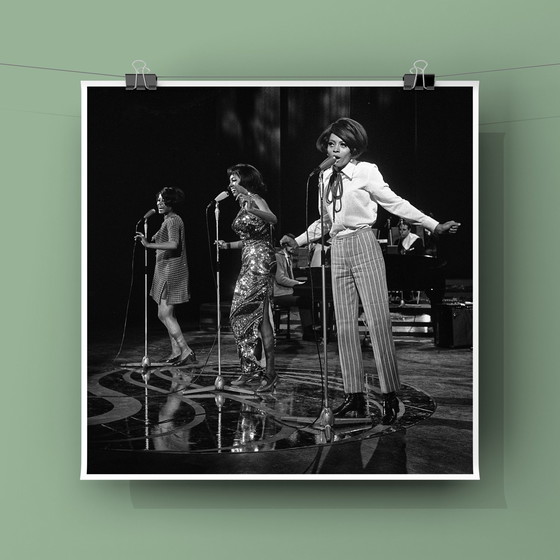 Image 1 of Diana Ross & The Supremes | Eric Koch persfoto 1968 | Concert in Amsterdam