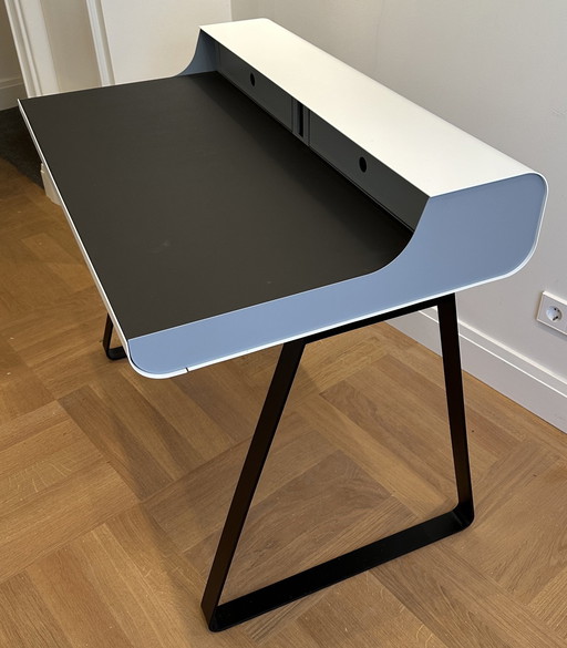 1X Meuller P10 Metalen Bureau