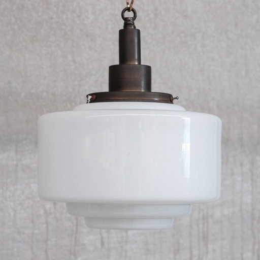 Vintage hanglamp in opaline glas en messing, Frankrijk 1950