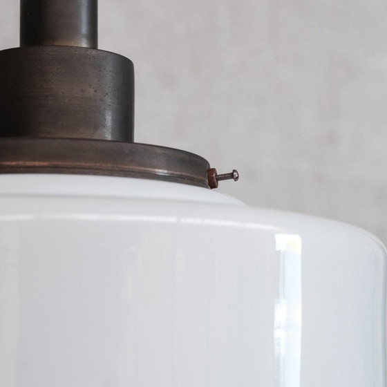 Image 1 of Vintage hanglamp in opaline glas en messing, Frankrijk 1950