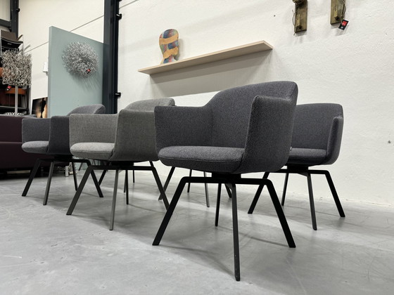 Image 1 of 6 Rolf Benz 640 Draai Eetkamerstoelen Stof