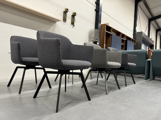 Image 1 of 6 Rolf Benz 640 Draai Eetkamerstoelen Stof