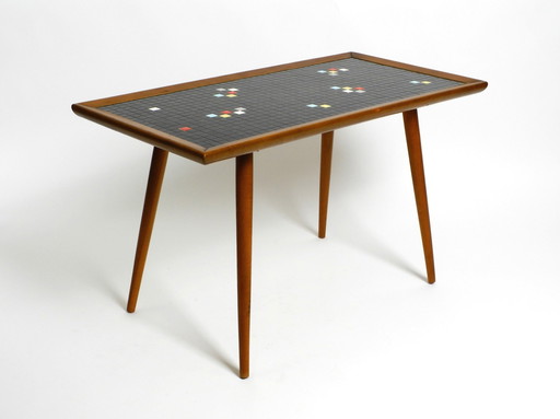 Prachtige lange Mid Century Walnut Houten Salontafel Met Een Mozaïek Oppervlak