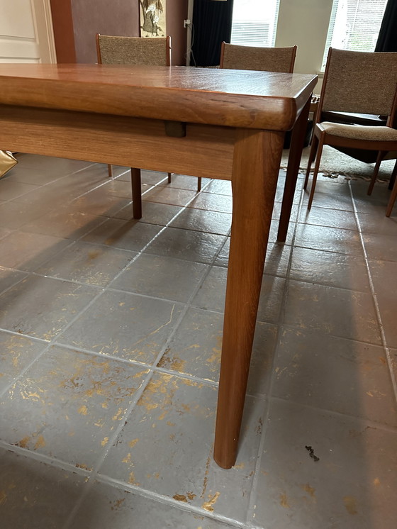 Image 1 of Vintage eetkamertafel + 6 eetkamerstoelen