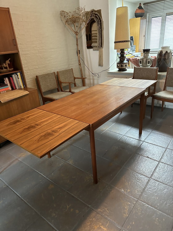 Image 1 of Vintage eetkamertafel + 6 eetkamerstoelen