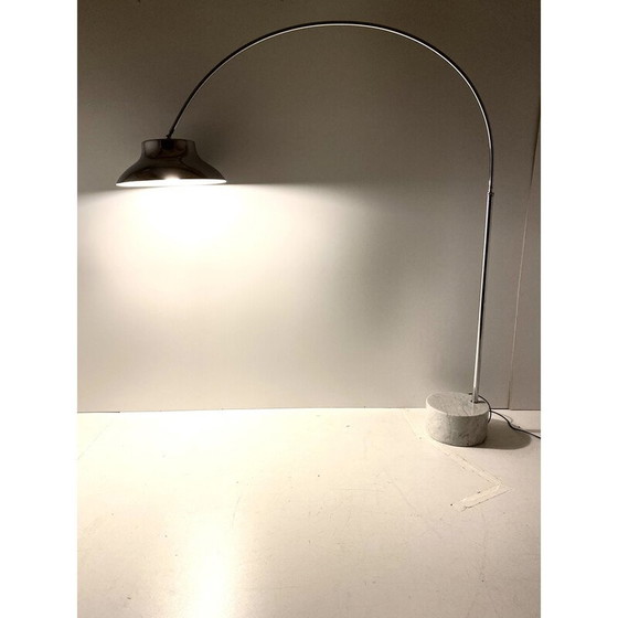 Image 1 of Vintage boog vloerlamp in flexuble chroom en Carrara marmer, Italië 1960