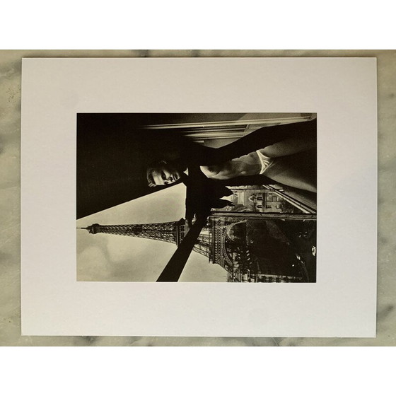 Image 1 of Fotogravure vintage "Model en Meccano Set, Parijs" par Helmut Newton, Frankrijk 1970