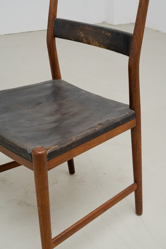 Image 1 of 6x eetkamerstoelen van Helge Vestergaard Jensen, gemaakt door Peder Pedersen