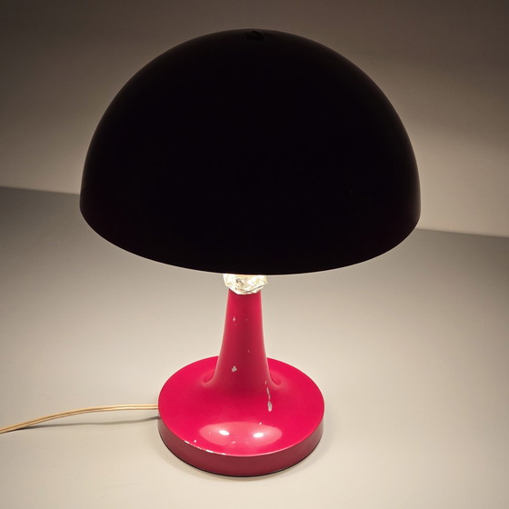 Image 1 of Vintage 1960S Hongaarse Rood Gelakte Paddestoel Tafellamp met Diamanten Hals - Vintage Hemisfeer Tafellamp.