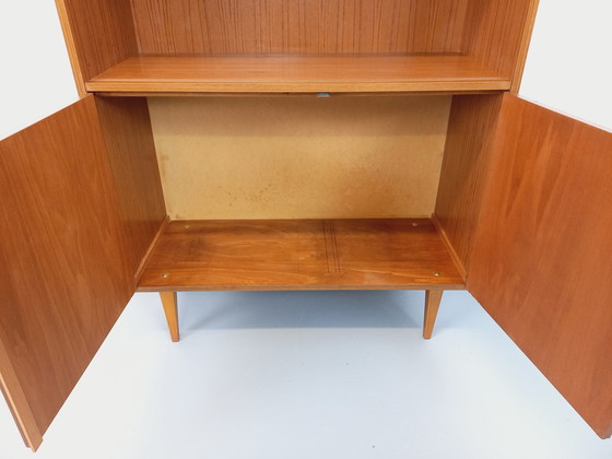 Image 1 of Scandinavische boekenkast in melamine en teak uit de jaren 60