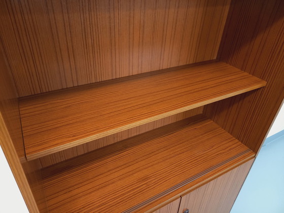 Image 1 of Scandinavische boekenkast in melamine en teak uit de jaren 60