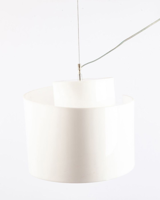 Image 1 of Spiraalvormige witte hanglamp van Plexiglass, jaren 70