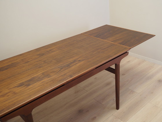 Image 1 of Notenhouten tafel, Deens ontwerp, 1960S, Ontwerper: Johannes Andersen