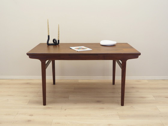 Image 1 of Notenhouten tafel, Deens ontwerp, 1960S, Ontwerper: Johannes Andersen